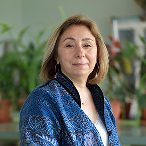 Თეო Ურუშაძე
